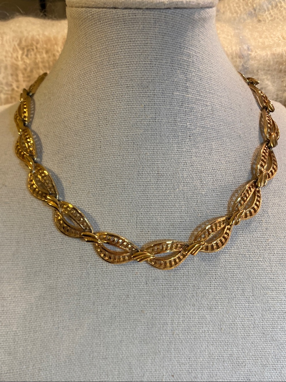 Vintage Monet Gold Tone Link Necklace Adjustable 14.5”-16.5”